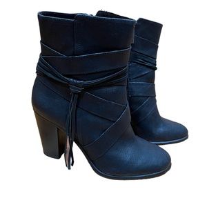 Vince Camuto Ferrah Womens Black Leather Tasseled Ankle Boots Size 9 Block Heel